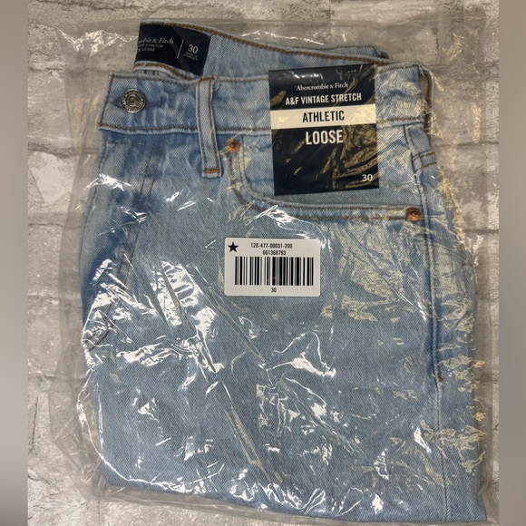 NWT Abercrombie & Fitch Men's Athletic Loose Denim Short 30 - Picture 2 of 2